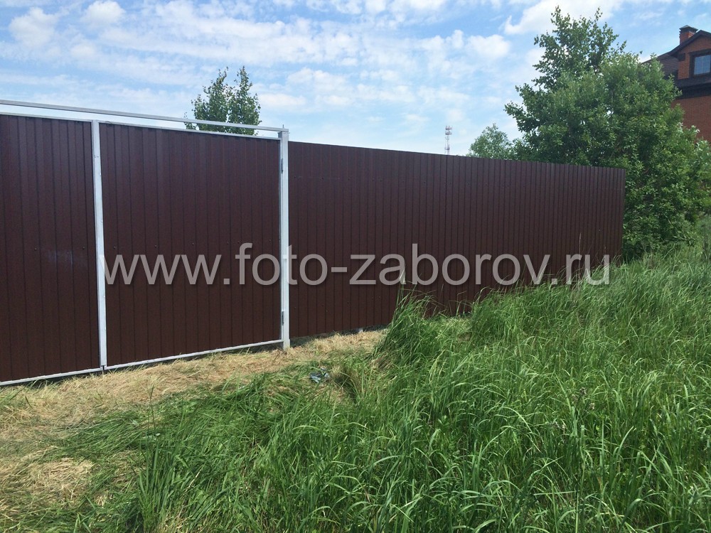 Фото Забор из коричневого профнастила в 140 метров. Заказ от постоянного