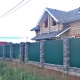 Забор премиум класса из декоративных бетонных блоков.